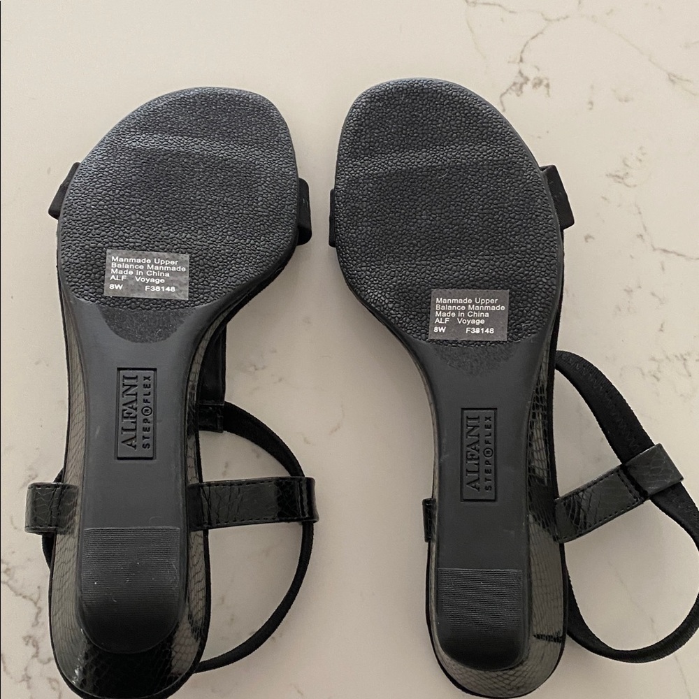 Alfani wedge sandals…Size 8 Wide - Picture 5 of 6